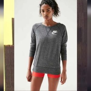 Nike classic ‘Just Do It’ wide neck heather gray long sleeve top woman’s Size M